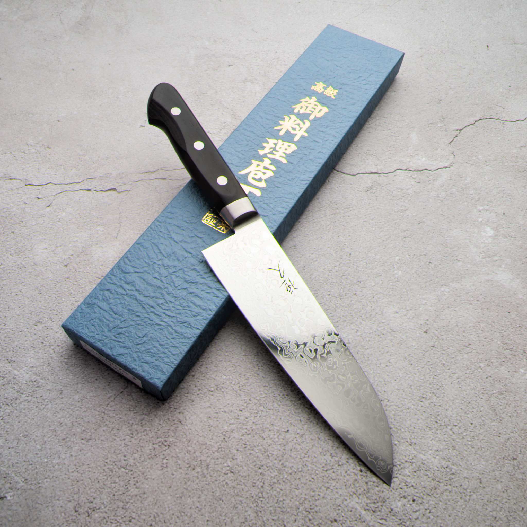 Tsunehisa - Aus10 Damascus 170mm Santoku